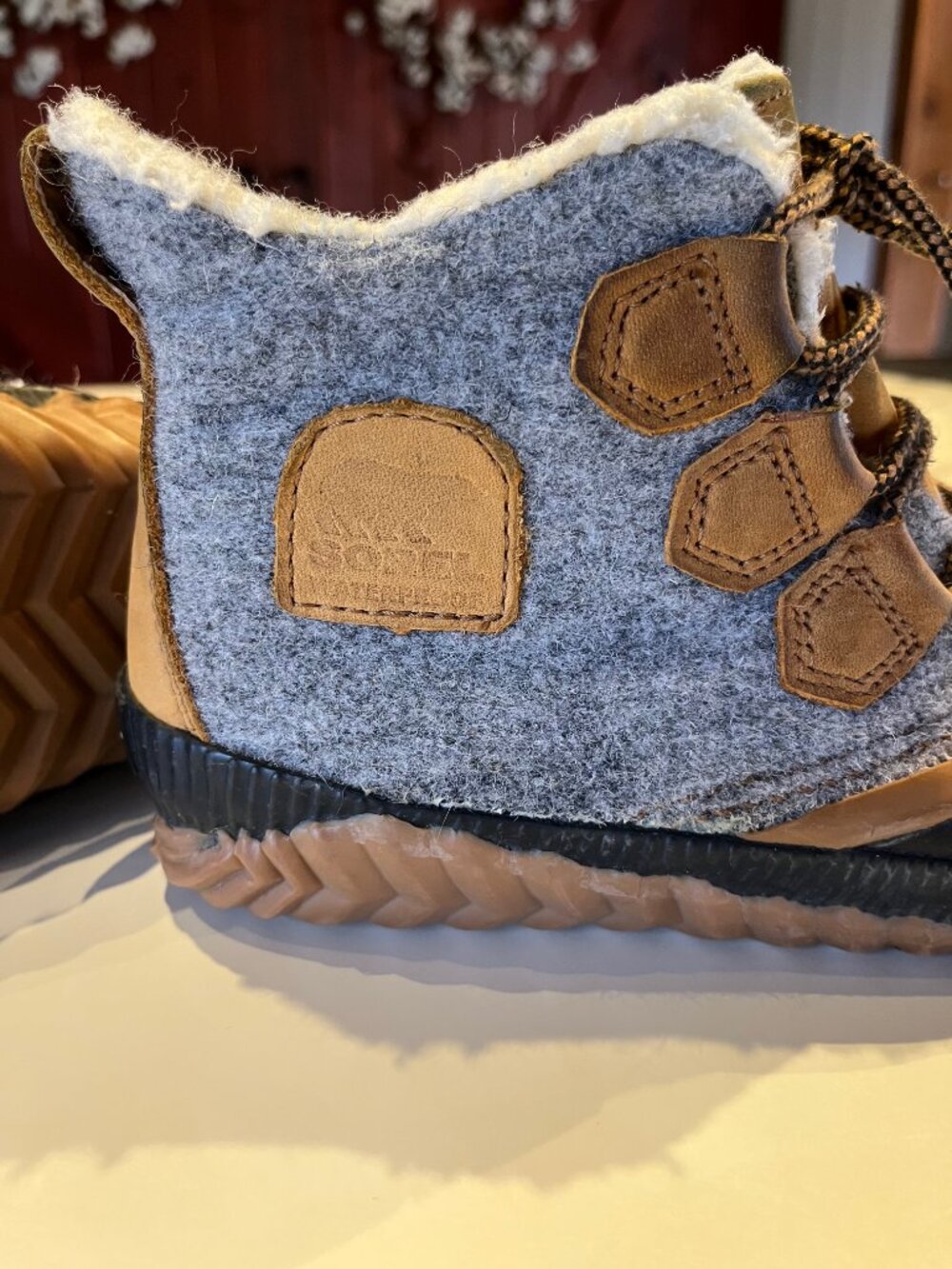 Sorel Out'N About Plus Waterproof Gray Felt Duck Boots - Size 7 - Picture 12 of 14